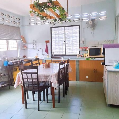 Syukur Homestay Ipoh Esterno foto