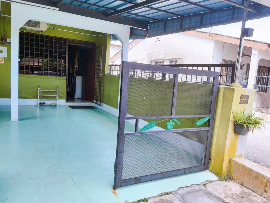 Syukur Homestay Ipoh Esterno foto