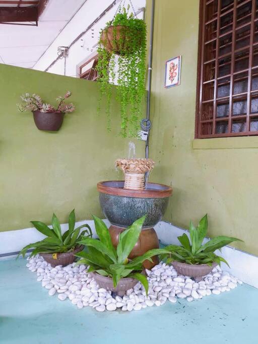 Syukur Homestay Ipoh Esterno foto