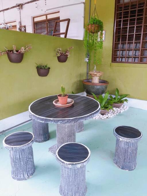 Syukur Homestay Ipoh Esterno foto